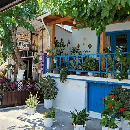 Aphrodite Luxury הרסוניסוס