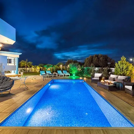 Aphrodite Luxury Villa *